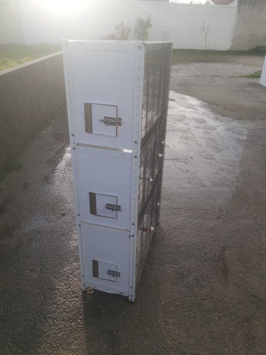 Gaiola para pássaros, e acessórios