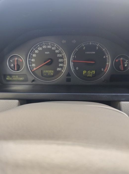 Продам Volvo XC90
