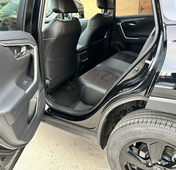 Toyota RAV4  2022 стан ідеал
