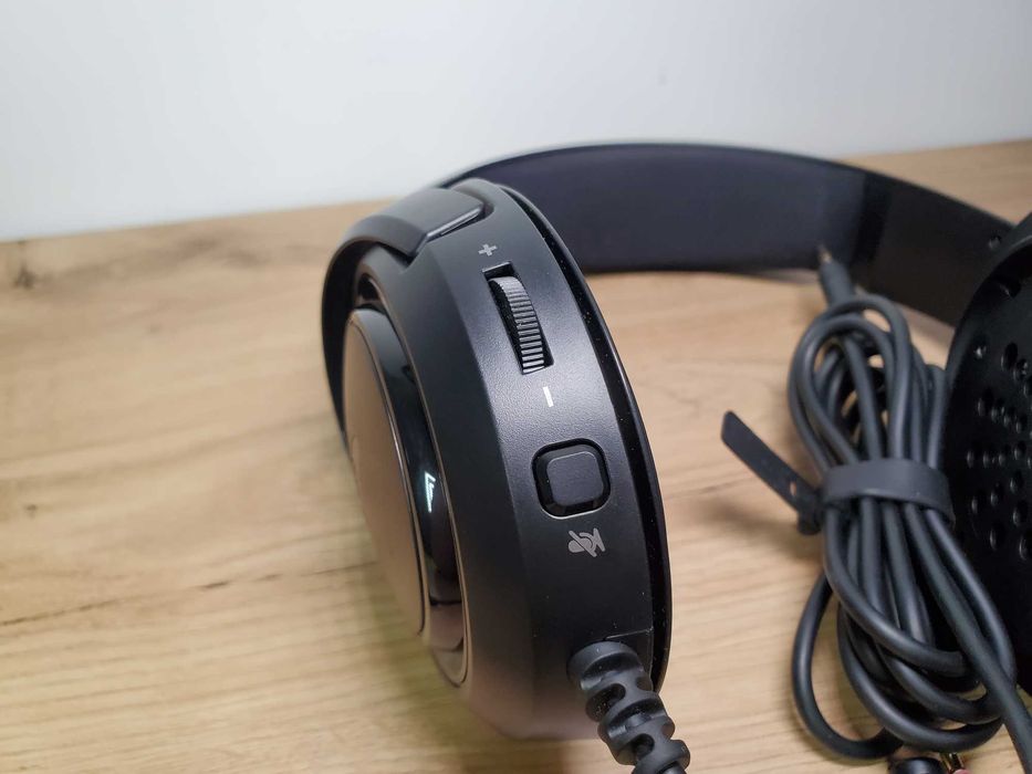 Навушники геймерські Corsair HS35 Stereo Gaming з мікрофоном