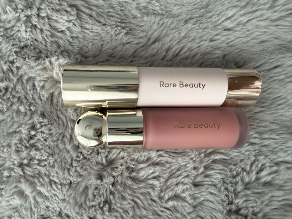 Róż w płynie i bronzer w sticku Rare Beauty