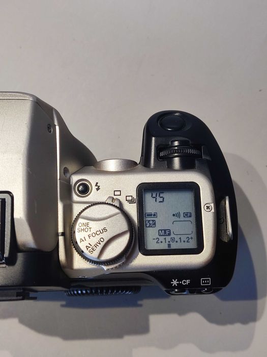 Canon EOS 50 – Camara Analógica