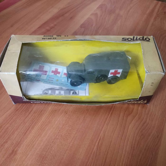 Miniatura Solido do modelo Dodge WC 54, referência 6043