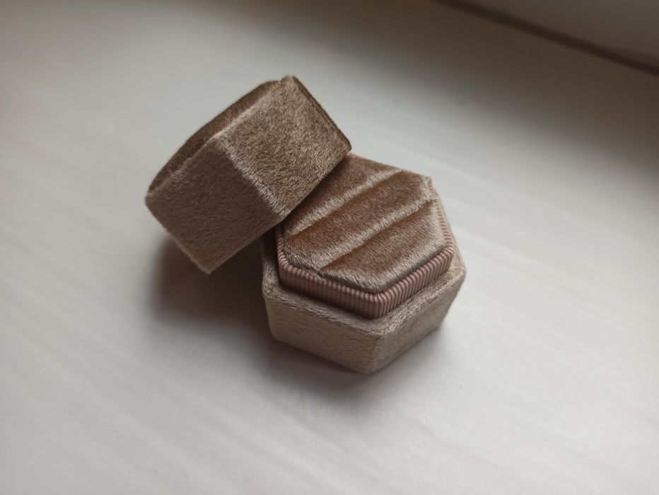 Pudełeczko na obrączki welurowe