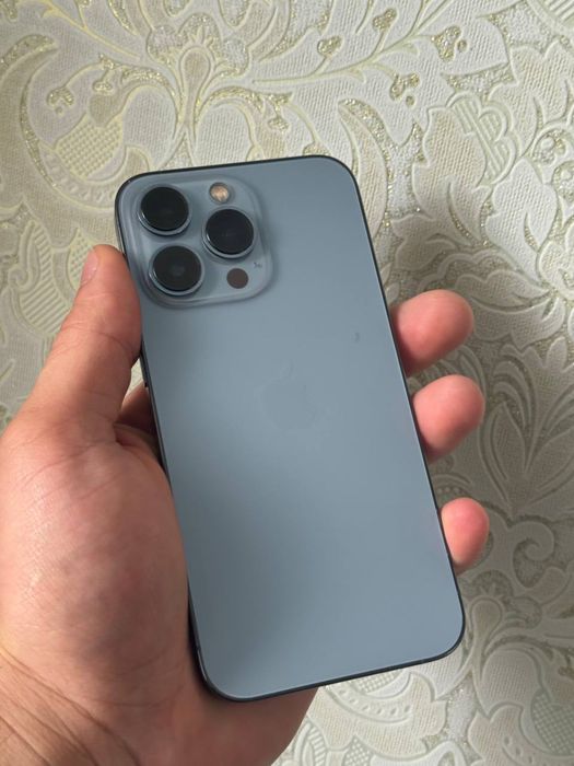 Гарний Iphone 13 Pro