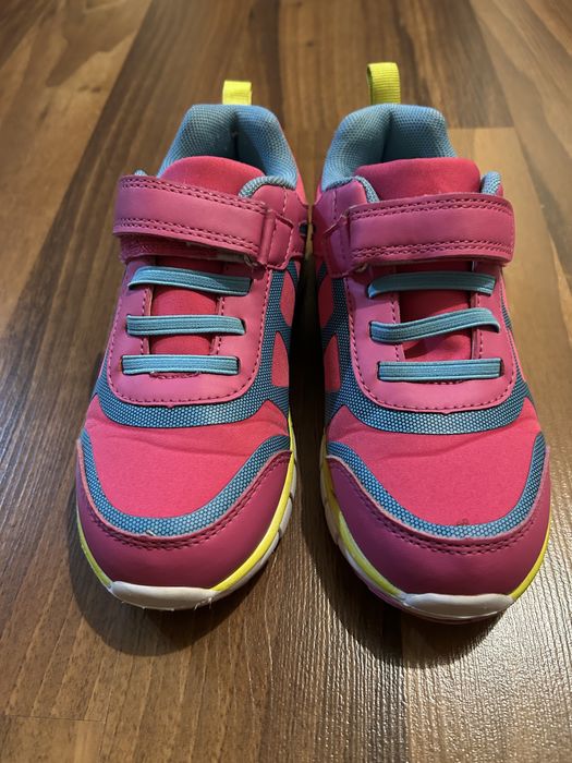 Кросівки для дівчинки