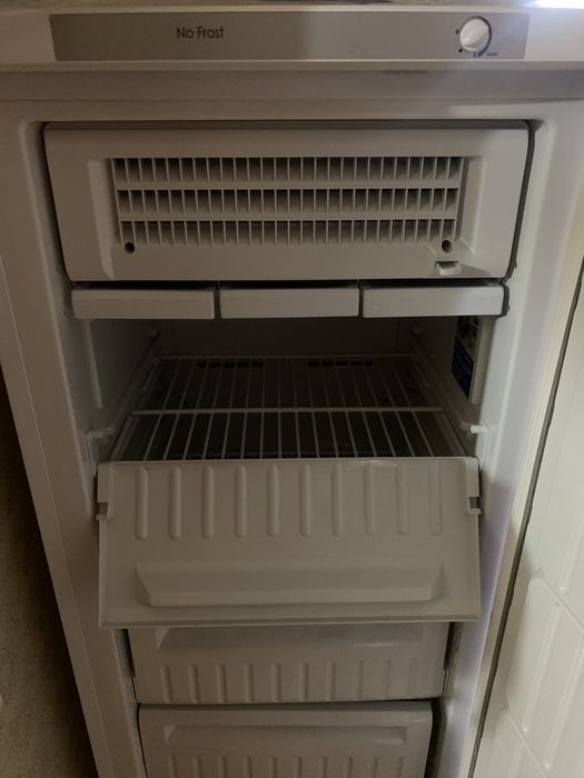 Продам морозильну камеру