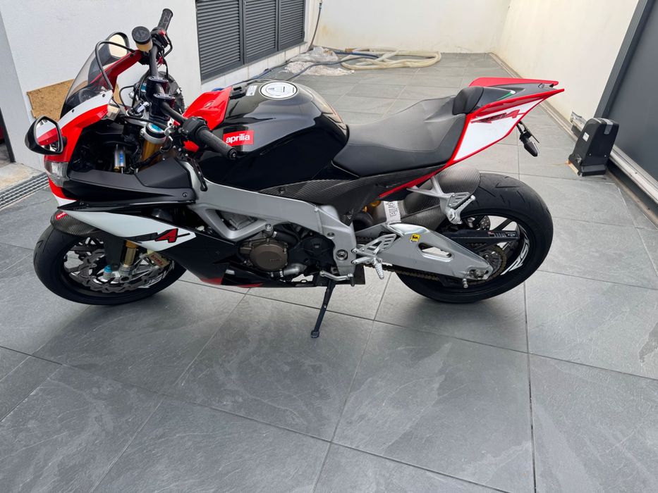 Aprilia RSV4 1000 Factory