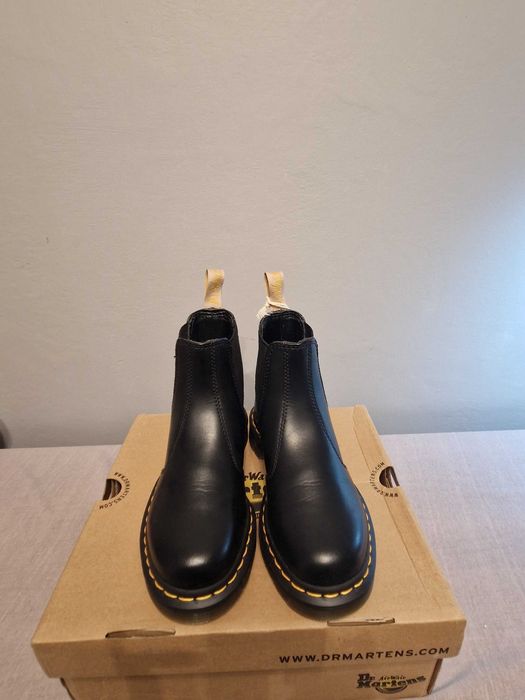 Dr. Martens 2976 Vegan Black Felix Rub Off rozmiar 37