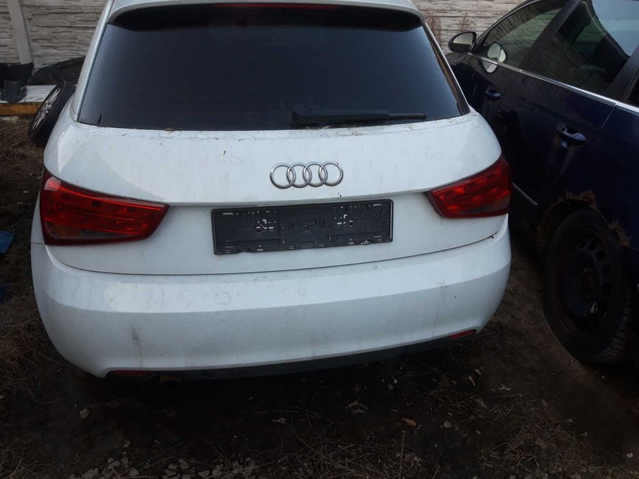 Zderzak audi a1 8x0 ls9r kompletny 5drzwi