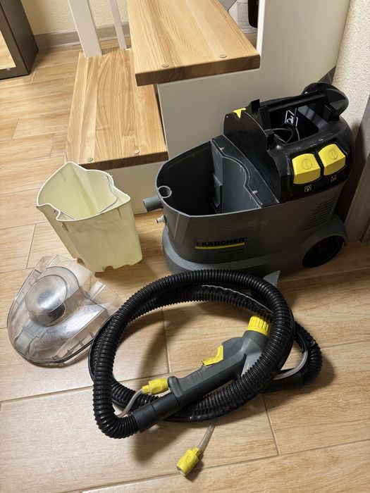 Пилосос миючий Karcher Puzzi 8/1 професійний
