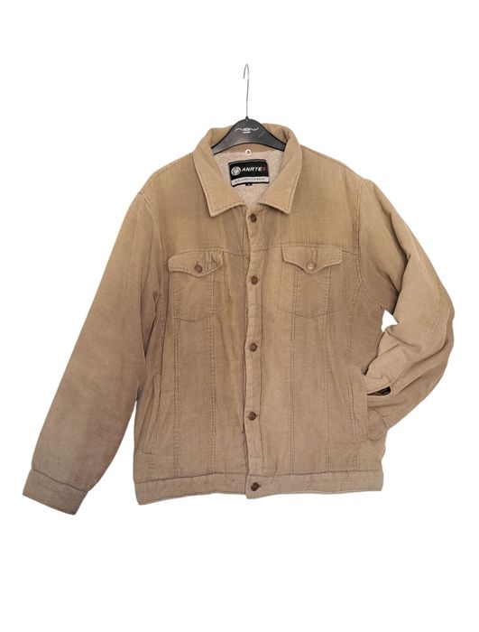 zamszowa kurtka pilotka z polarem w środku