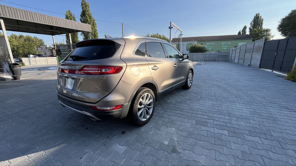 Lincoln MKC 2019 VIN 5LMCJ2C98KUL45197 фото оголошення 3 з 22