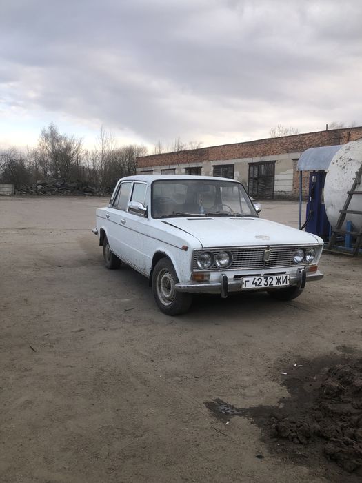 Один лотом продам 2 машини жигуль 3 і лада 9