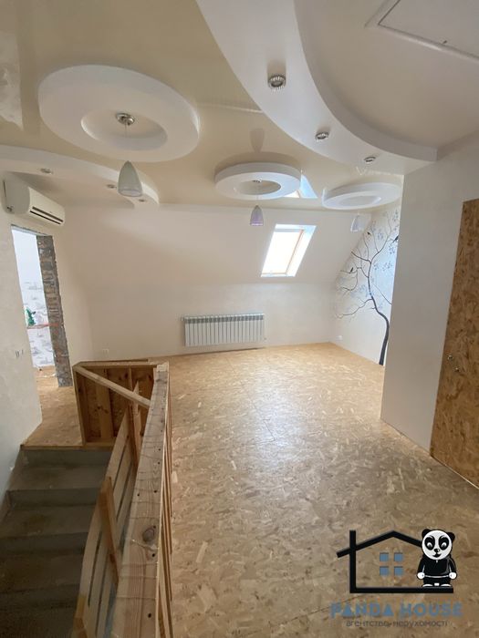 Продається чудовий будинок на два поверхи готовий до проживання.