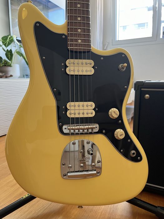 Fender Jazzmaster Player Series (Upgraded with fender mustang bridge)