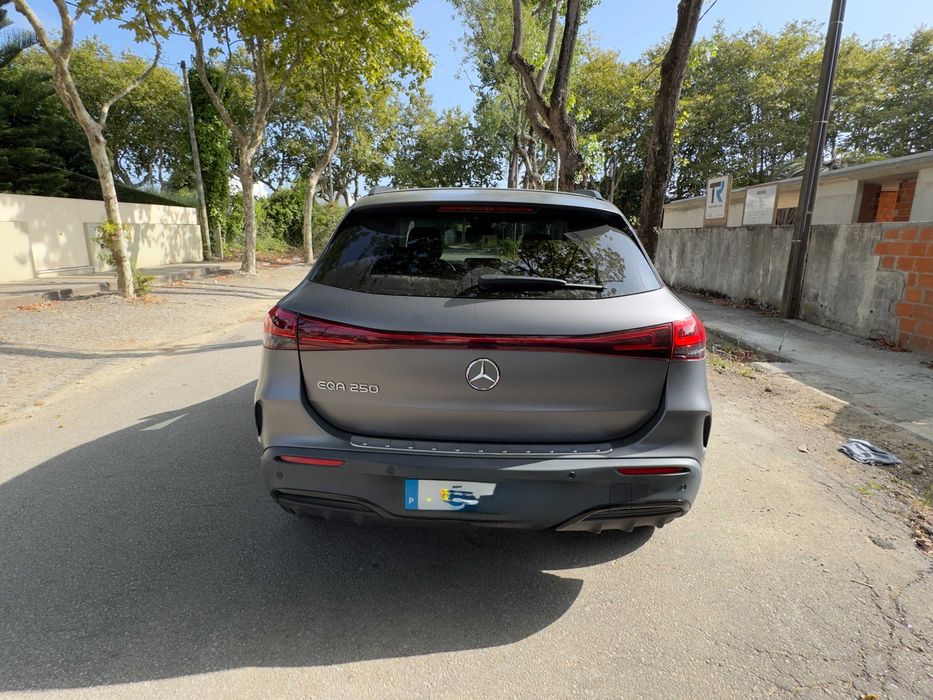 Vendo Carro Mercedes EQA