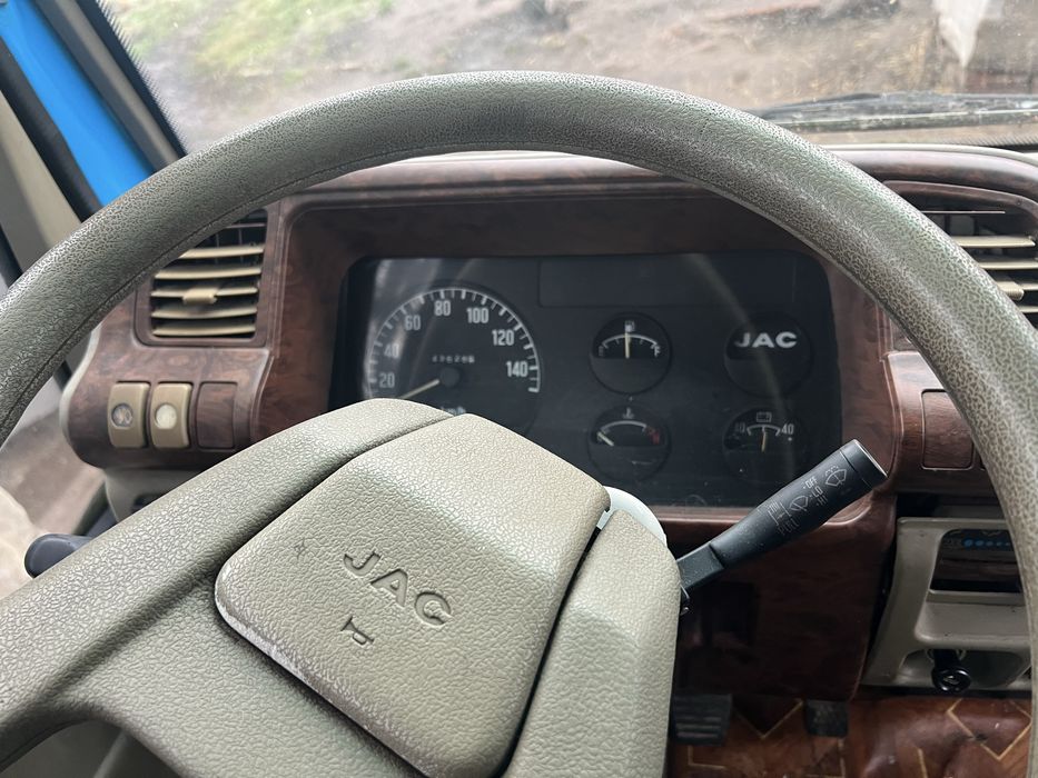 Продам машину все вопросы по телефону