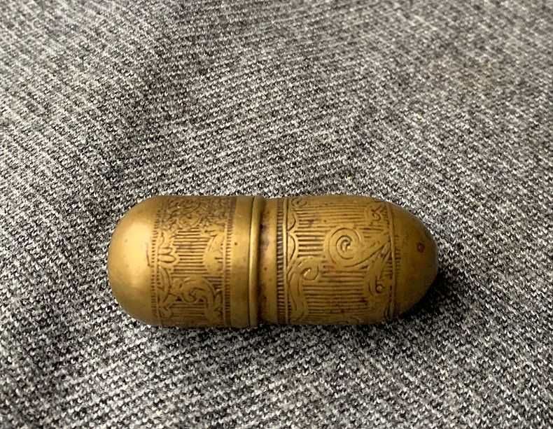 Игольница старенькая бронза