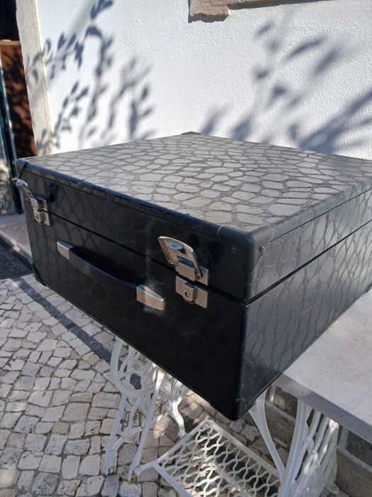 Acordeão Crucianelli, 3ª voz de 4 filas e 120 baixos