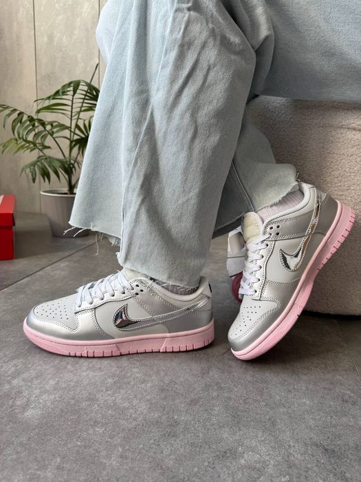 Кросівки Nike Dunk Low LX Metallic Silver Pink Foam жіночі кросівки найк сб данк