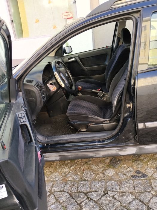 Astra carrinha preta