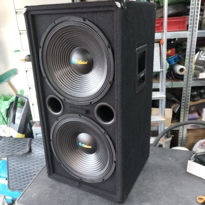 Subwoofer skrzynia basowa 2 x 700W/300W RMS 8 ohm