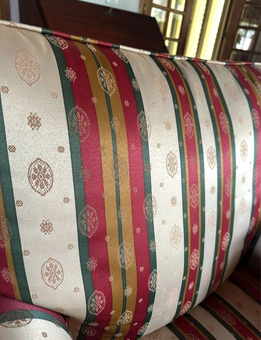 Conjunto de sofas estilo classico/ vintage