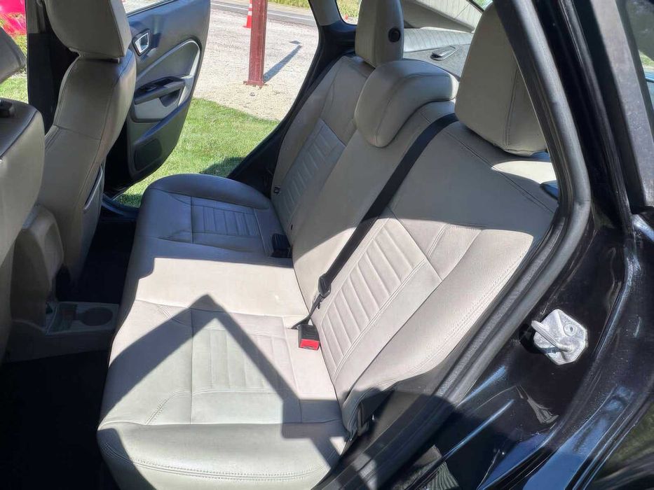 Ford Fiesta Titanium      2014