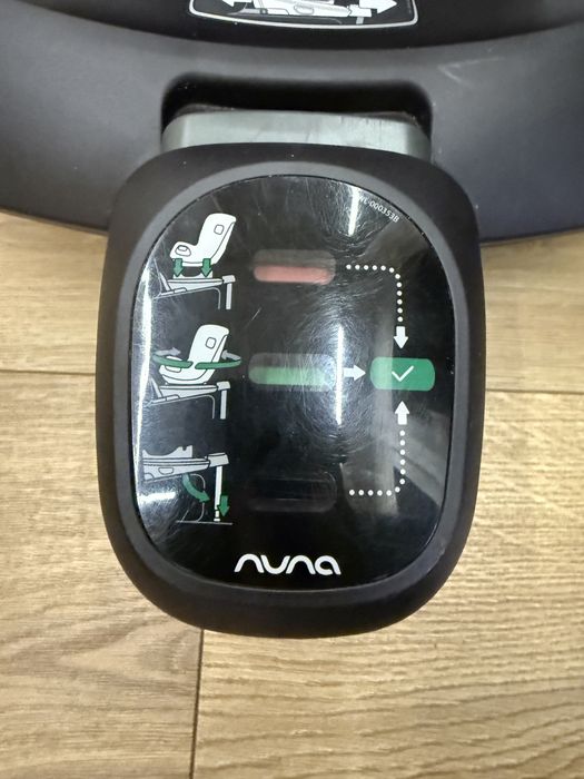 Fotelik samochodowy Nuna Pipa + TODL z bazą obrotową