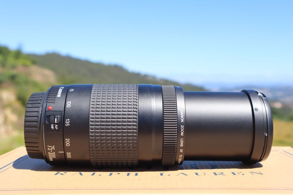 Canon EF 75-300mm F/4-5.6 II
