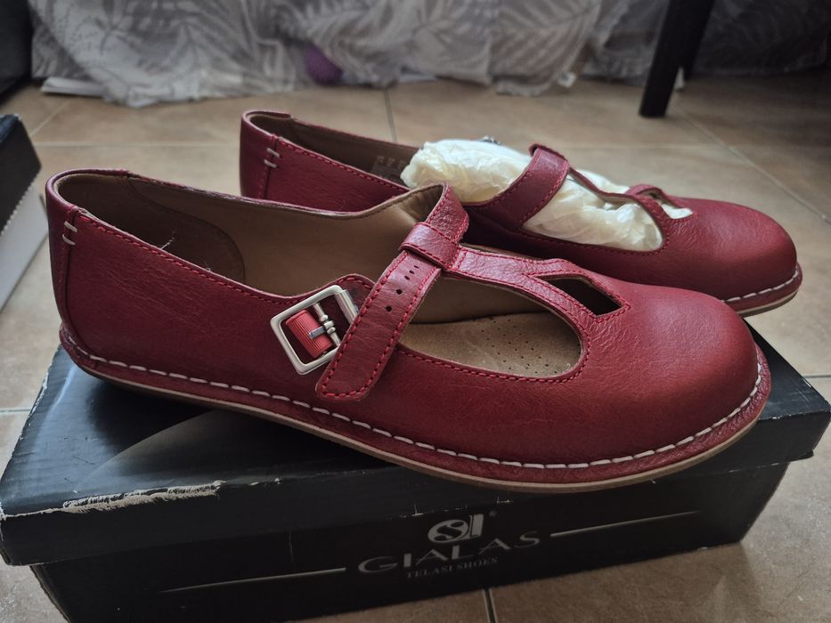 Туфли, сандалии, балетки кожаные  Clarks красные