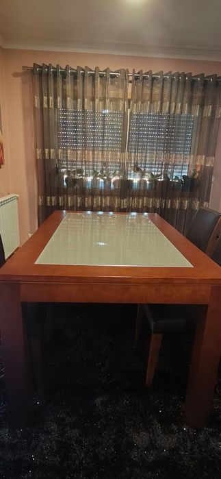 Mesa Cerejeira vidro temperado  + 4 Cadeiras