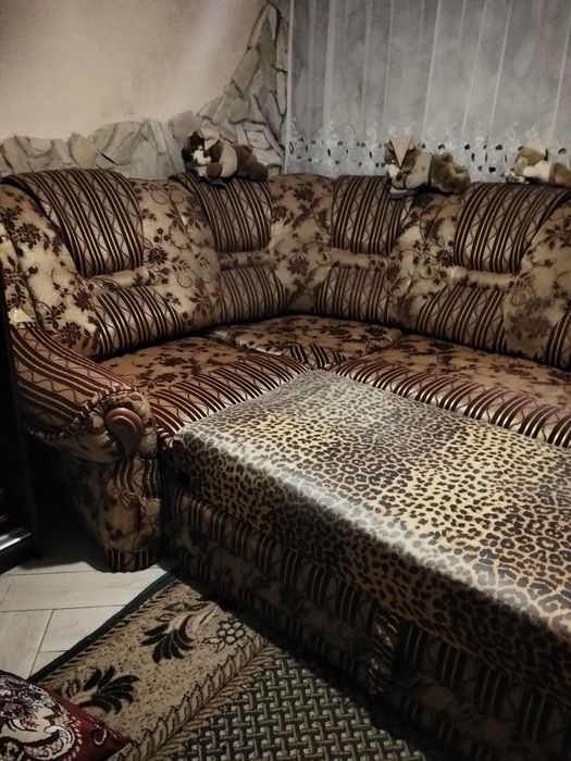 Диван кутовий з нішею для білизни. 7000грн