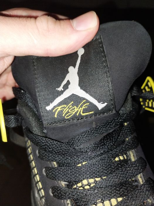 Jordan 4 Yellow Thunder
