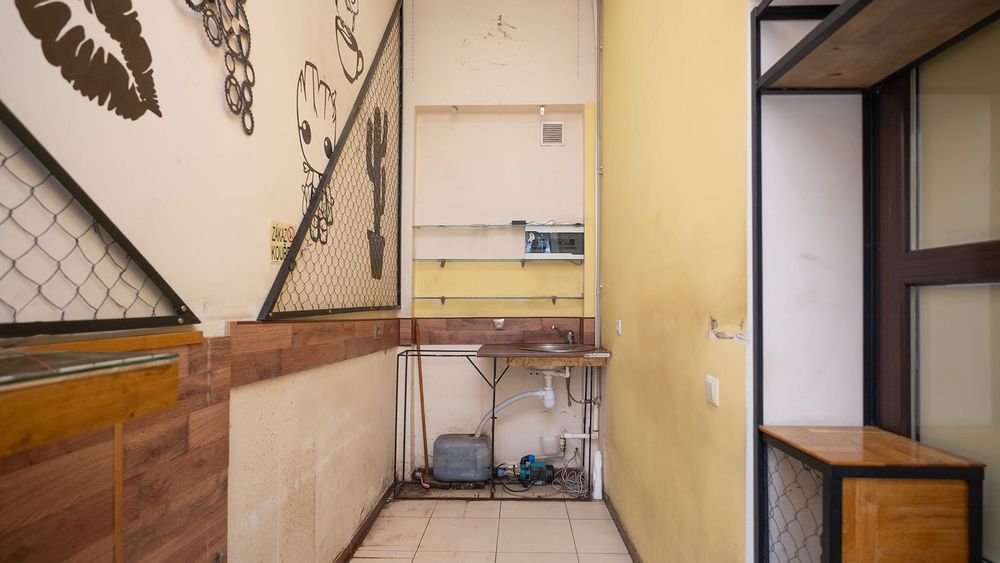 Оренда приміщення з ремонтом під кавʼярню 7,8 кв.м. Центр Площа ВАЛ