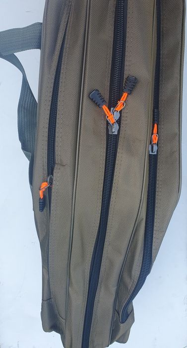 Чехол для удилищ полужесткий  135cm. 3 секции 3 кармана