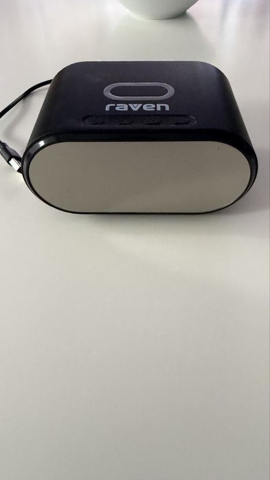 Bezprzewodowa ładowarka  z funkcją budzika – model Raven EBUDP001 /