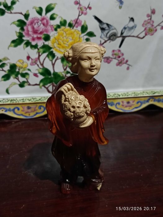 Escultura Chinesa Ambar Centenária 14,5 cm