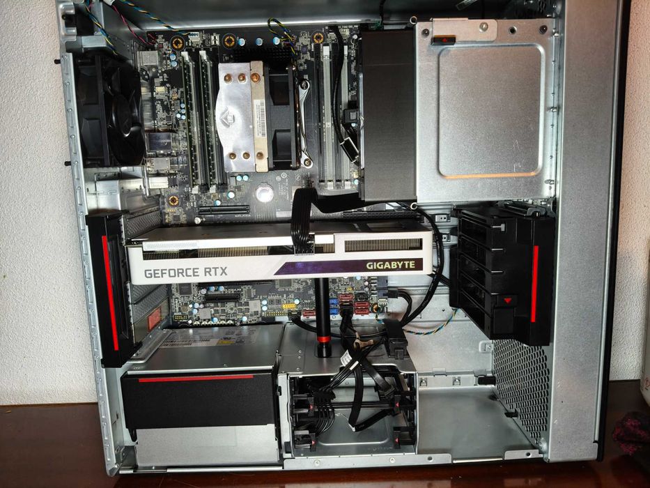 Lenovo Workstation P520 | RTX 3060 | 32GB RAM | 11TB