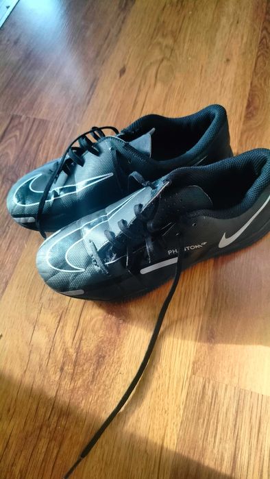 Halówki Nike Phantom 35,5