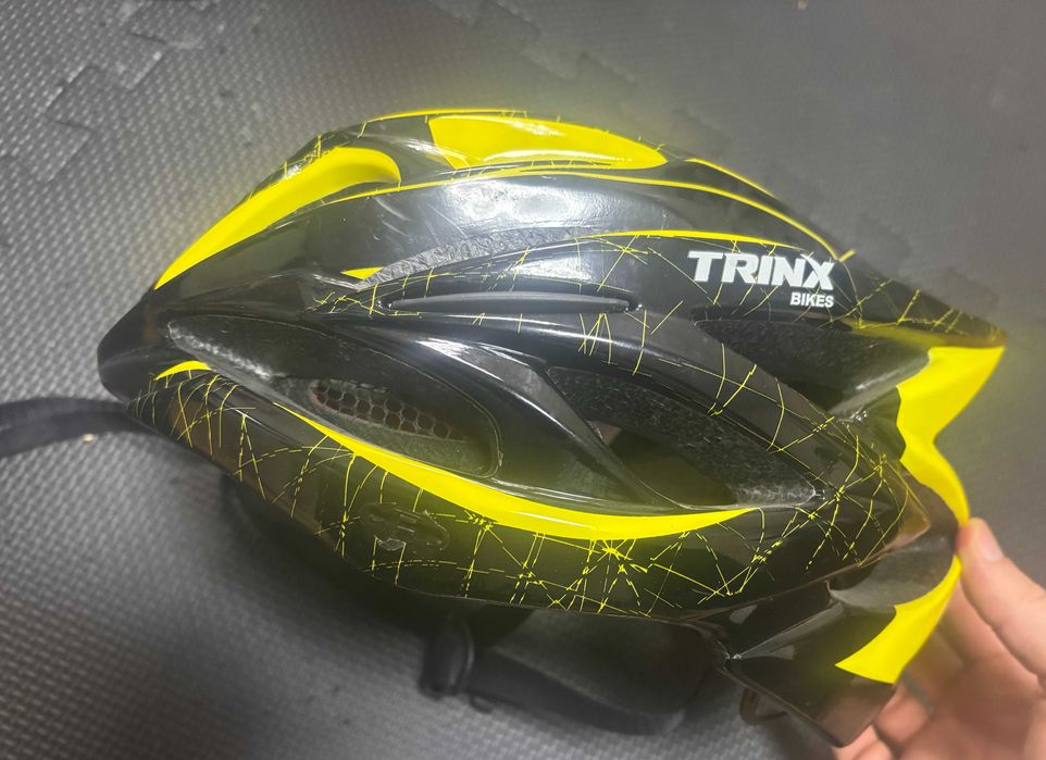 Велосипедний шолом TRINX TT07 L 58-61 см Black-Yellow
