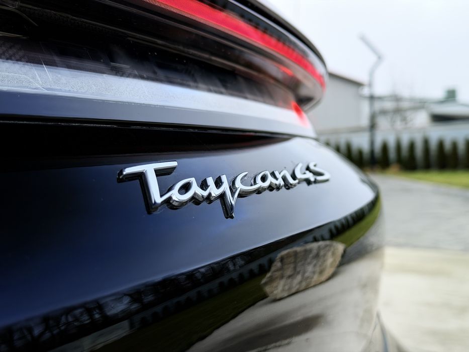 Porsche Taycan 4S ідеальний стан, максимальна комплектація.