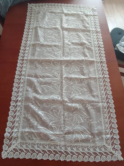 Bieżnik obrus gipiura 120x60