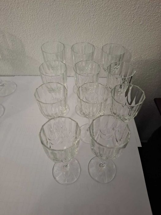 Copos de champanhe, licor e de água em vidro vintage - LUMINARQUE