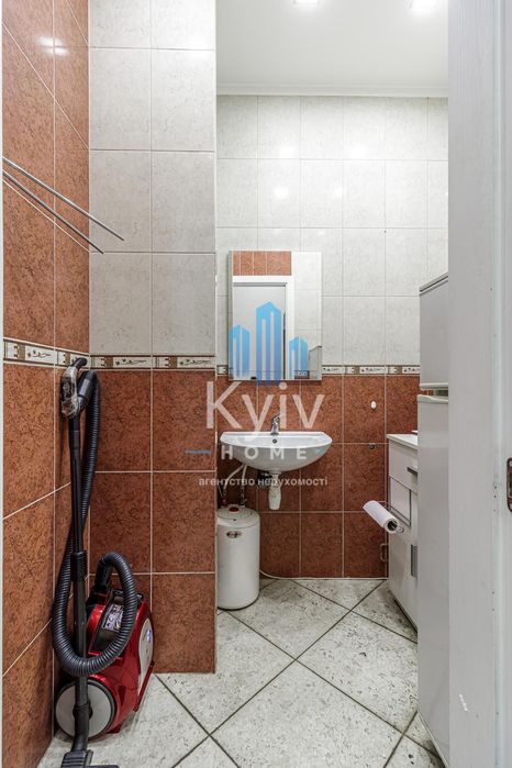 Продаж 2-кімнатної квартири на Хрещатику/ Пасаж/ Шоурум/72 м2/ Київ