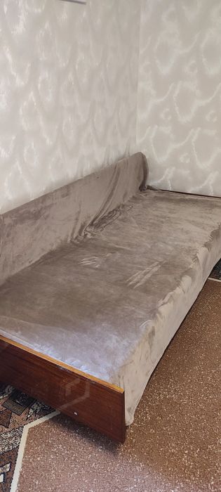 Ліжко одинарне з матрацом