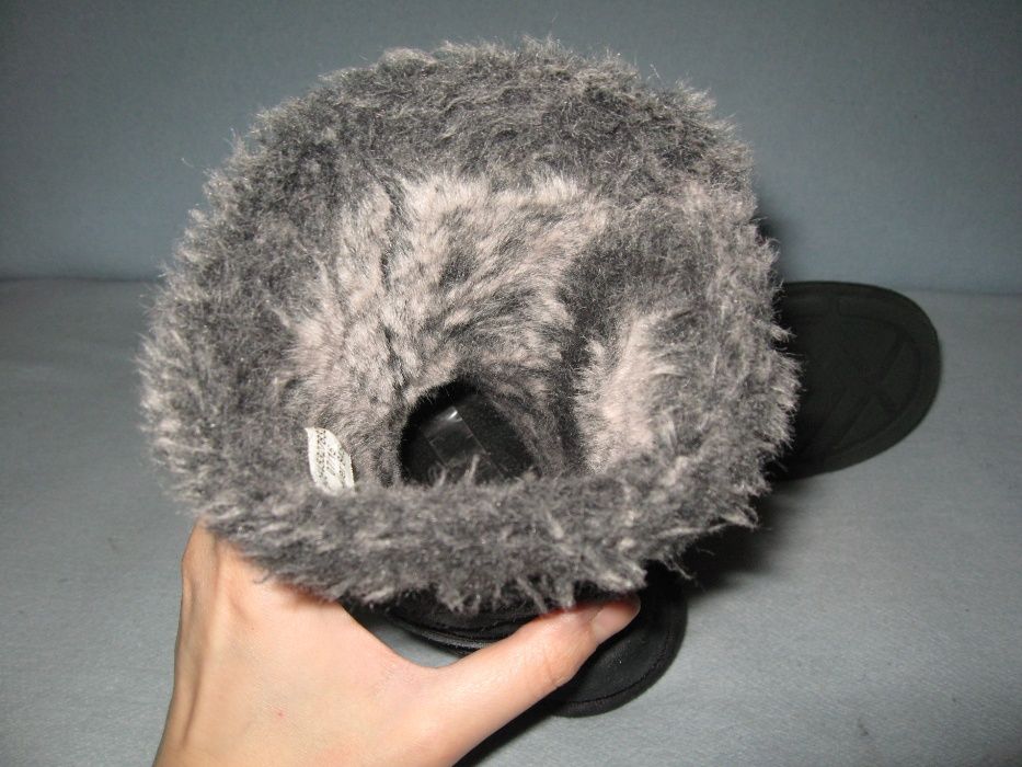 Зимові замшеві уггі, розмір 13 (наш 32, устілка 20,5 см), 100 грн.