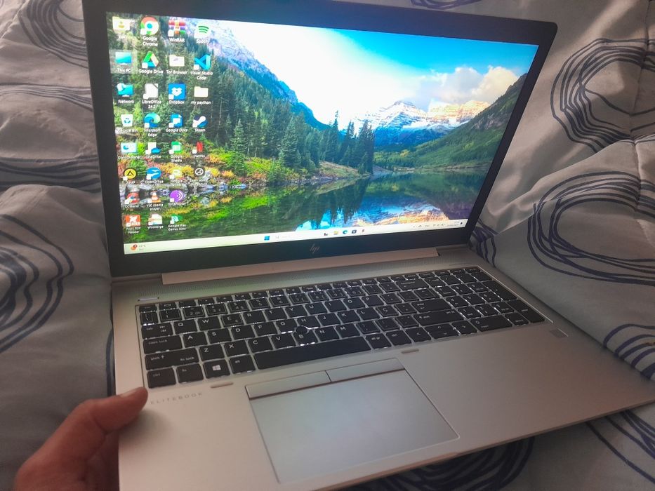 Hp elitbook i7 laptop