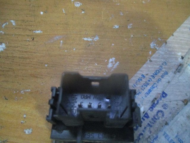 Botão / interruptor aquecimento de bancos VOLKSWAGEN Touareg (7L)